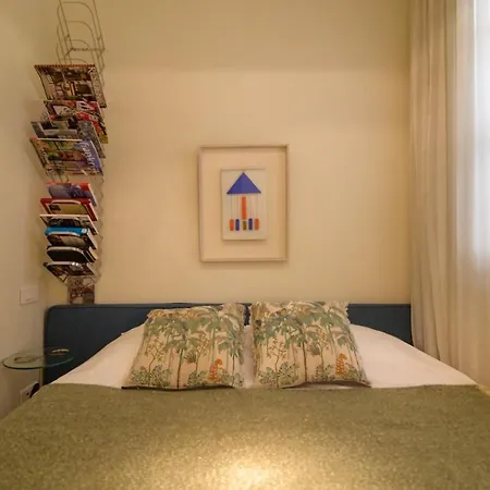 Le Marais Moderne Apartment