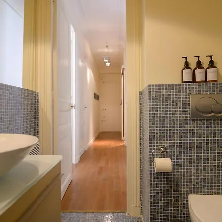 Le Marais Moderne Apartment Paris