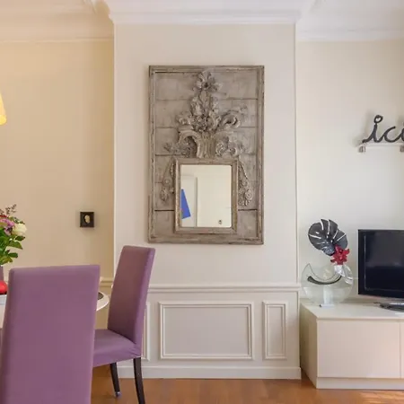 Le Marais Moderne Apartment